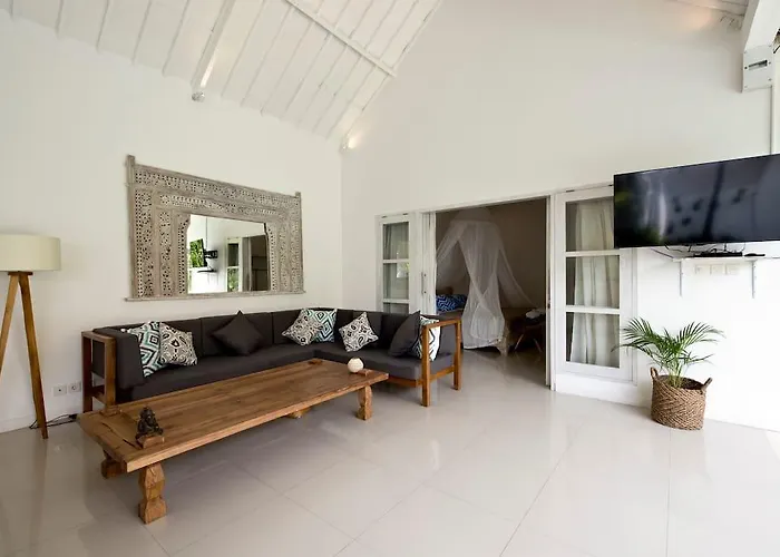 Niluh Villa *